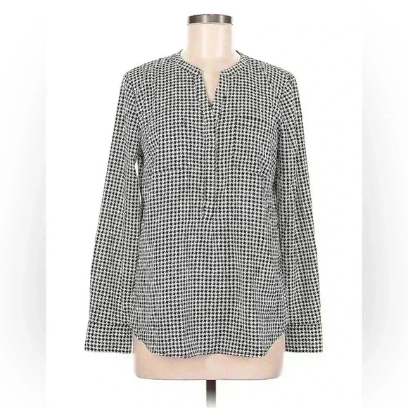 TALBOTS Women Slippery Polyester Blouse Long Sleeve Black White Geometric Print - Picture 1 of 11